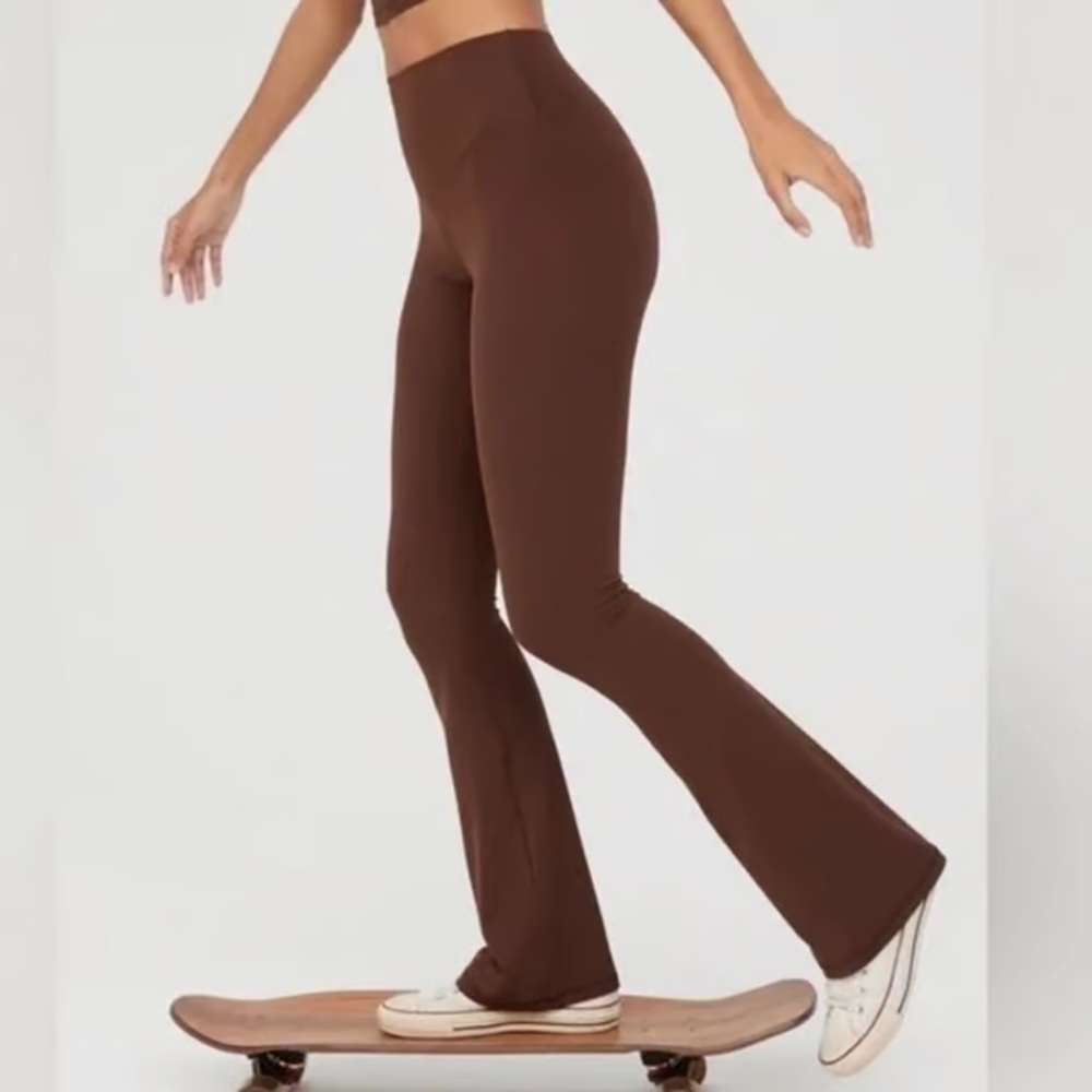 Aerie OFFLINE Real Me XTRA High Waisted Bootcut Leggings